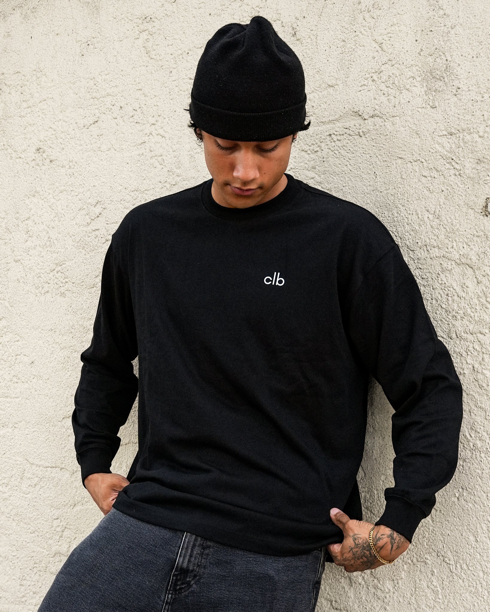Essential Crew Neck Black